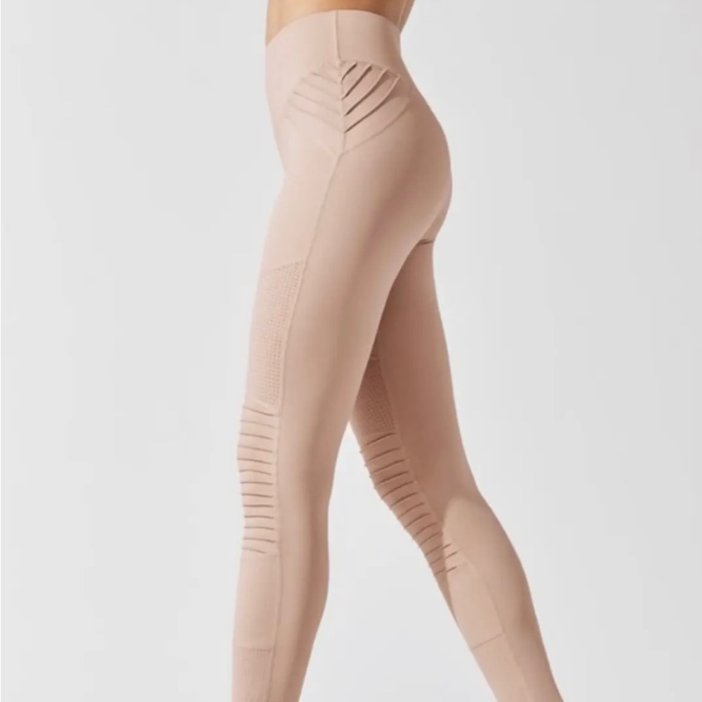 NWOT Originally $118 L'URV Race Ready Moto Leggings Sz Small Light Pink Bandier